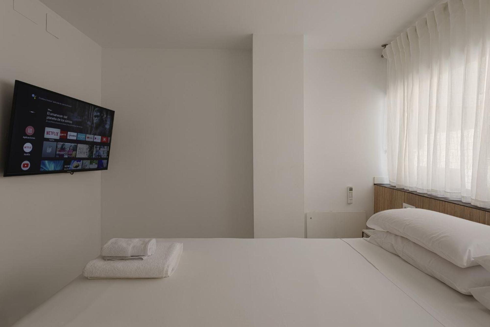 Beach Malagueta By Caleta Homes Μάλαγα Εξωτερικό φωτογραφία